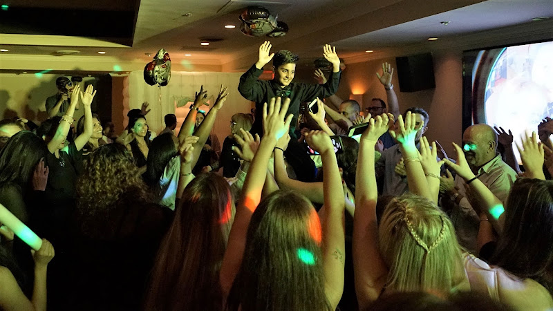 Stealth DJ’s Mobile Disc Jockey Service