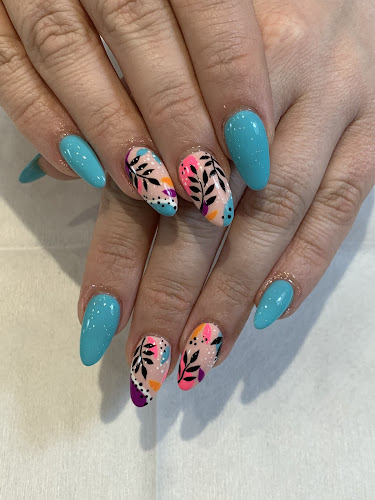 M. Vince’ Nail Spa