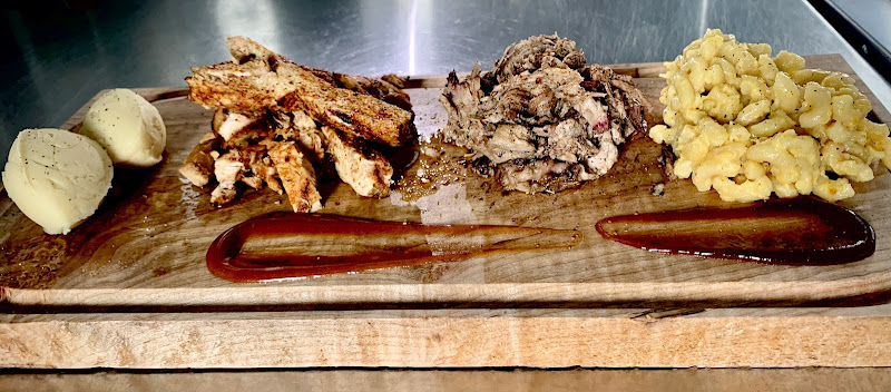 Two brothers bbq Mac shack